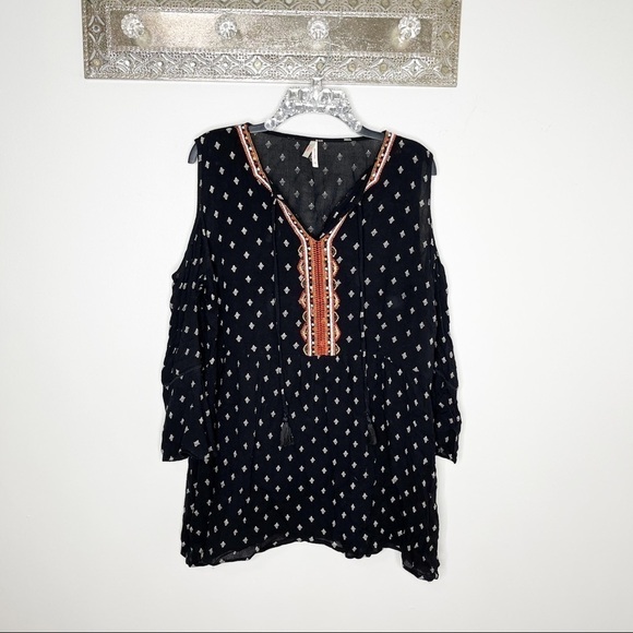 True Destiny Black Cold Shoulder Bohemian Long Sleeve Blouse Size XL - Picture 1 of 7